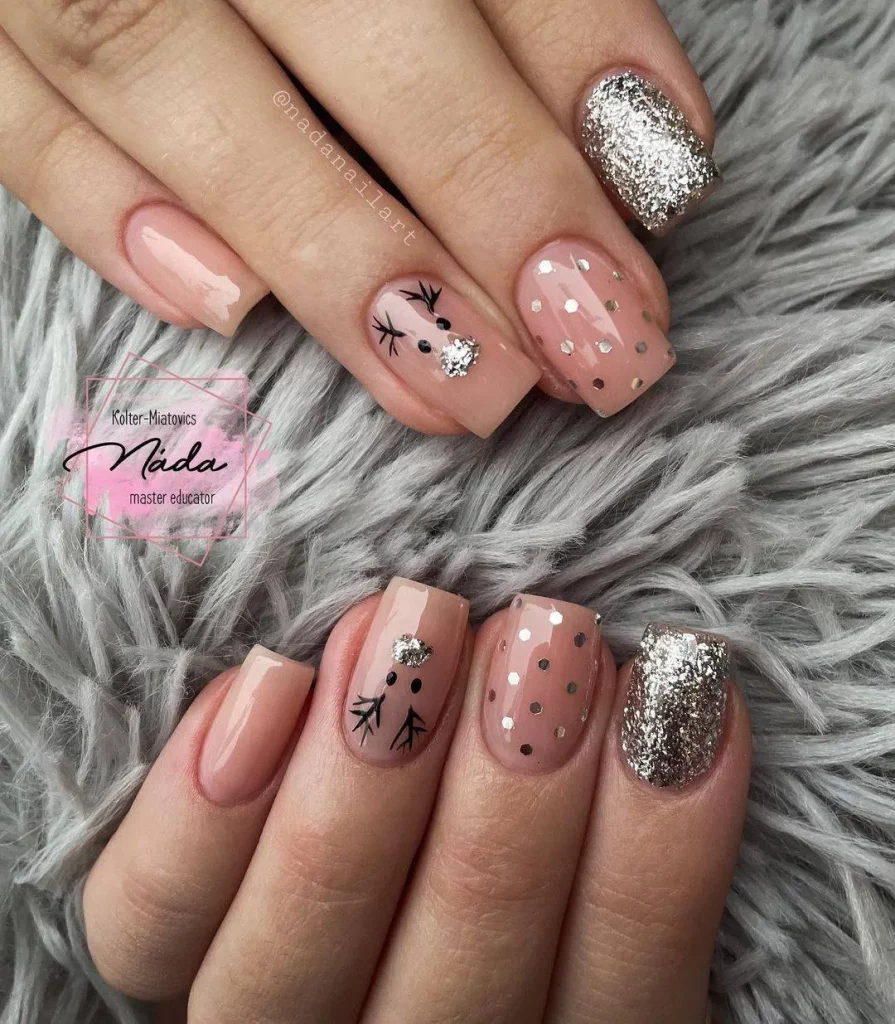 Stylish Silver Nail Design Ideas 