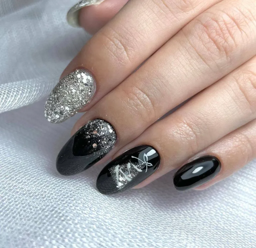 Statement Silver Nail Art Designs 