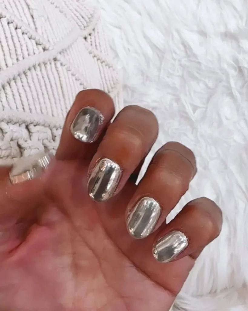 Minimalist Silver Nail Design Ideas 