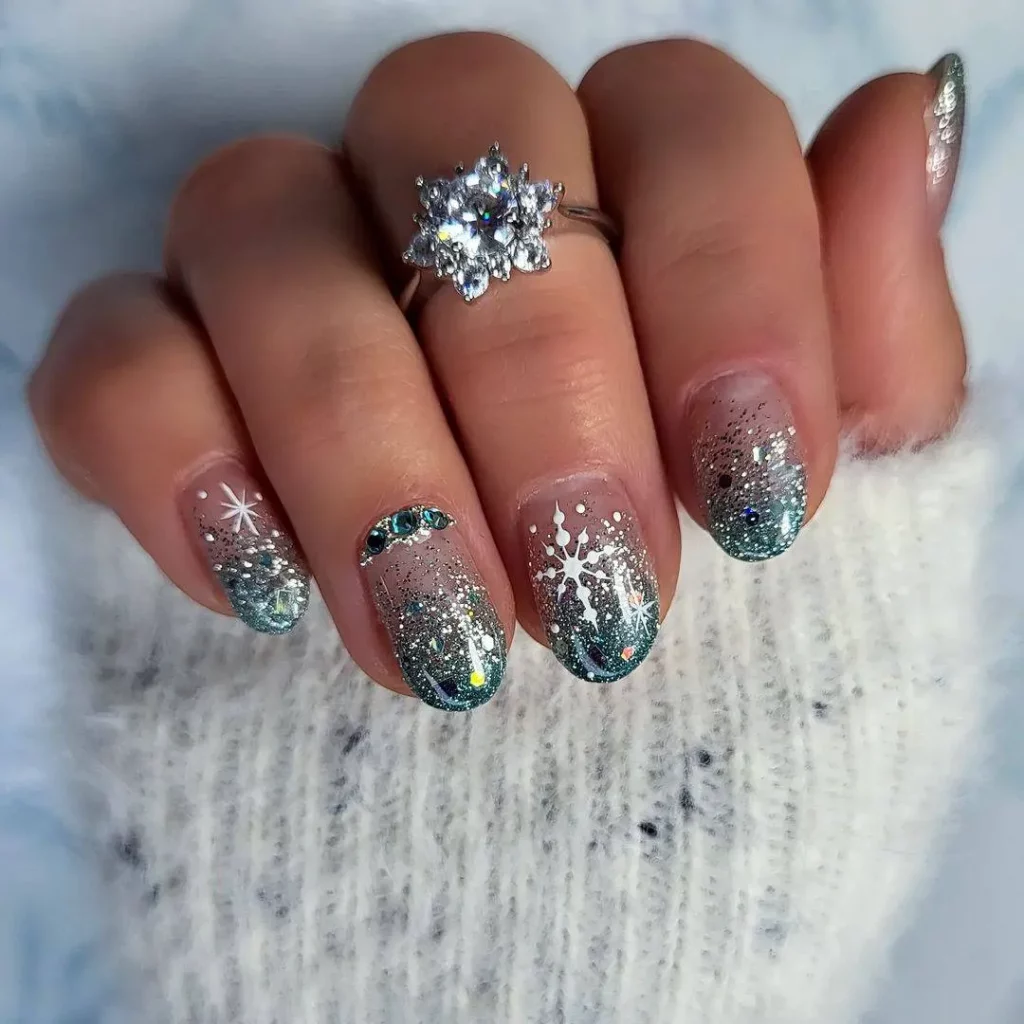 Pop of Color Silver Nail Design Ideas 