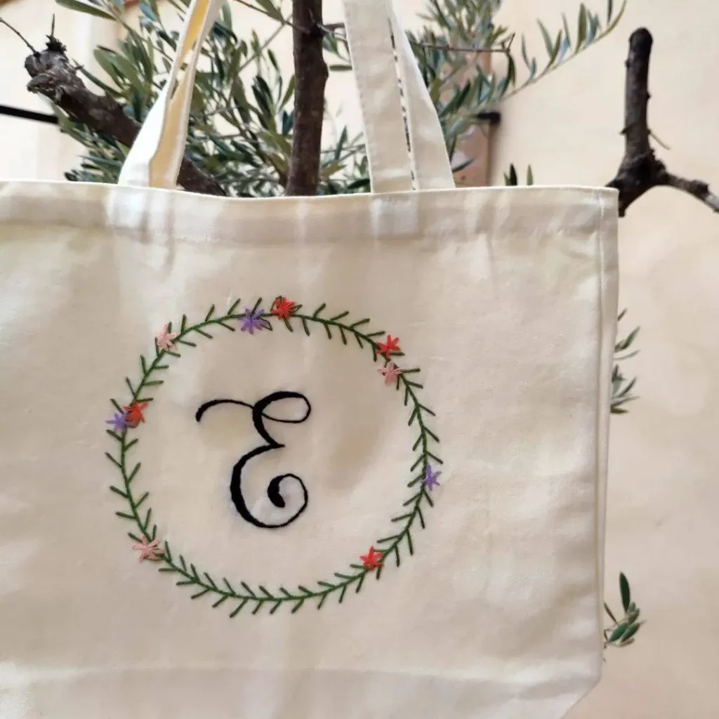 Graphic tote bag designs