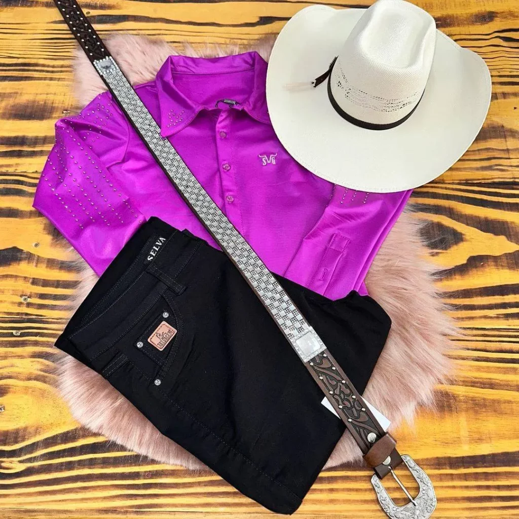 Cowgirl-inspired vacation outfits