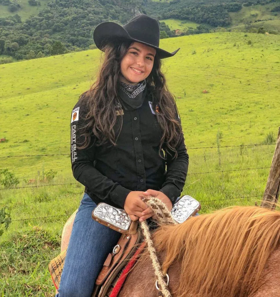 How to rock a cowgirl hat