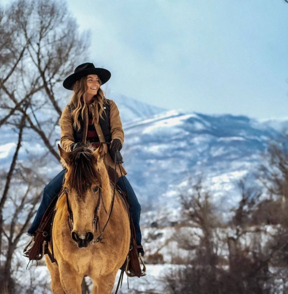 Denim and leather cowgirl looks