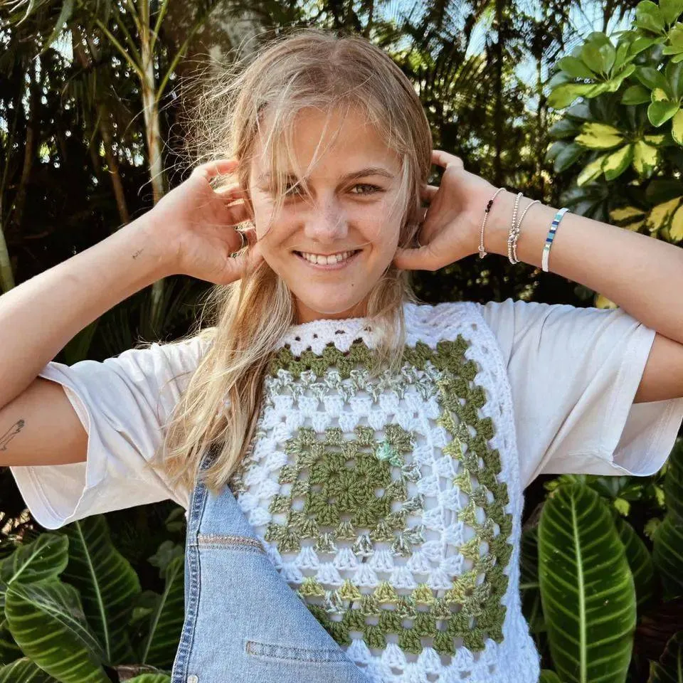 Green and white summer outfits