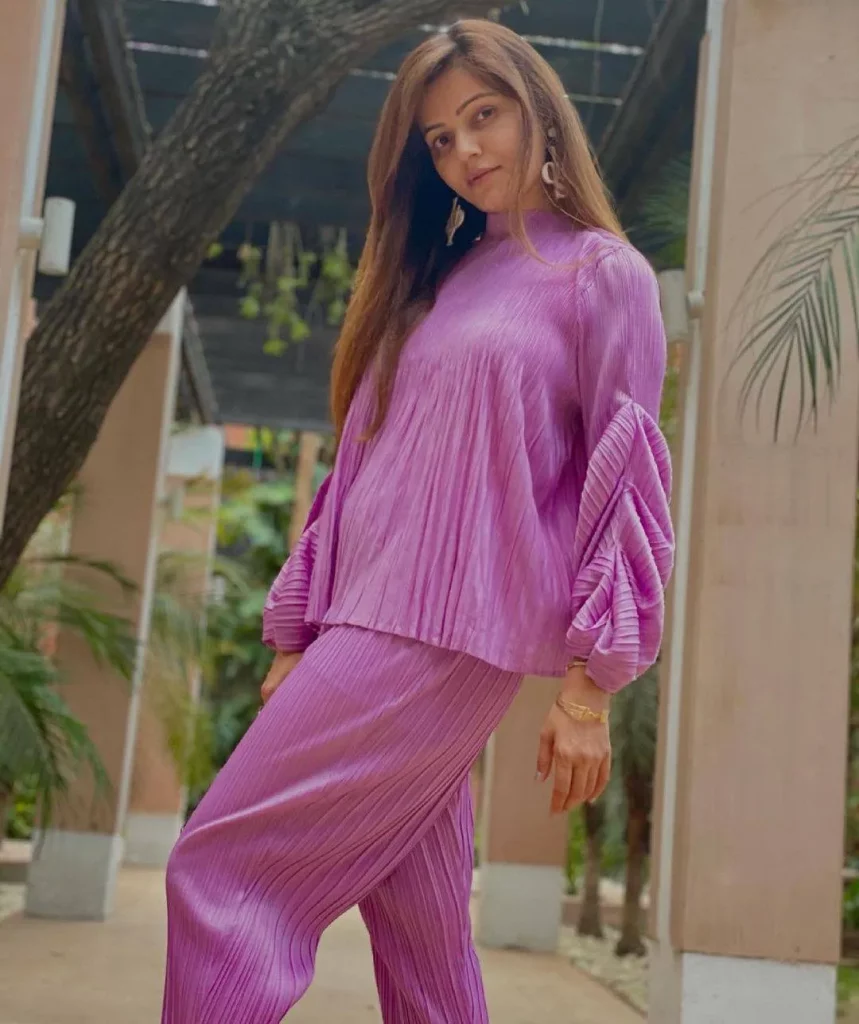How to Make Coordinated Sets Look Fashionable
