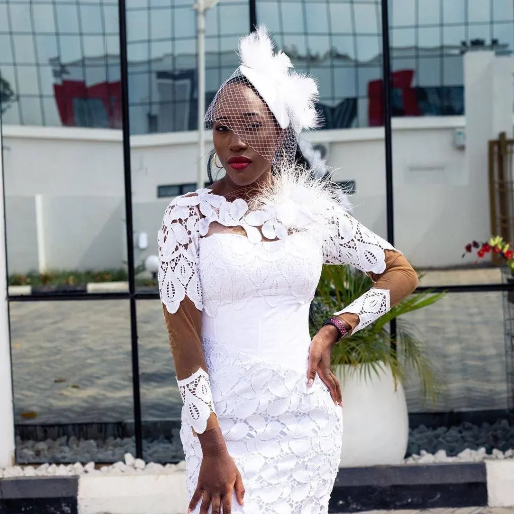 Elegant fascinators for women