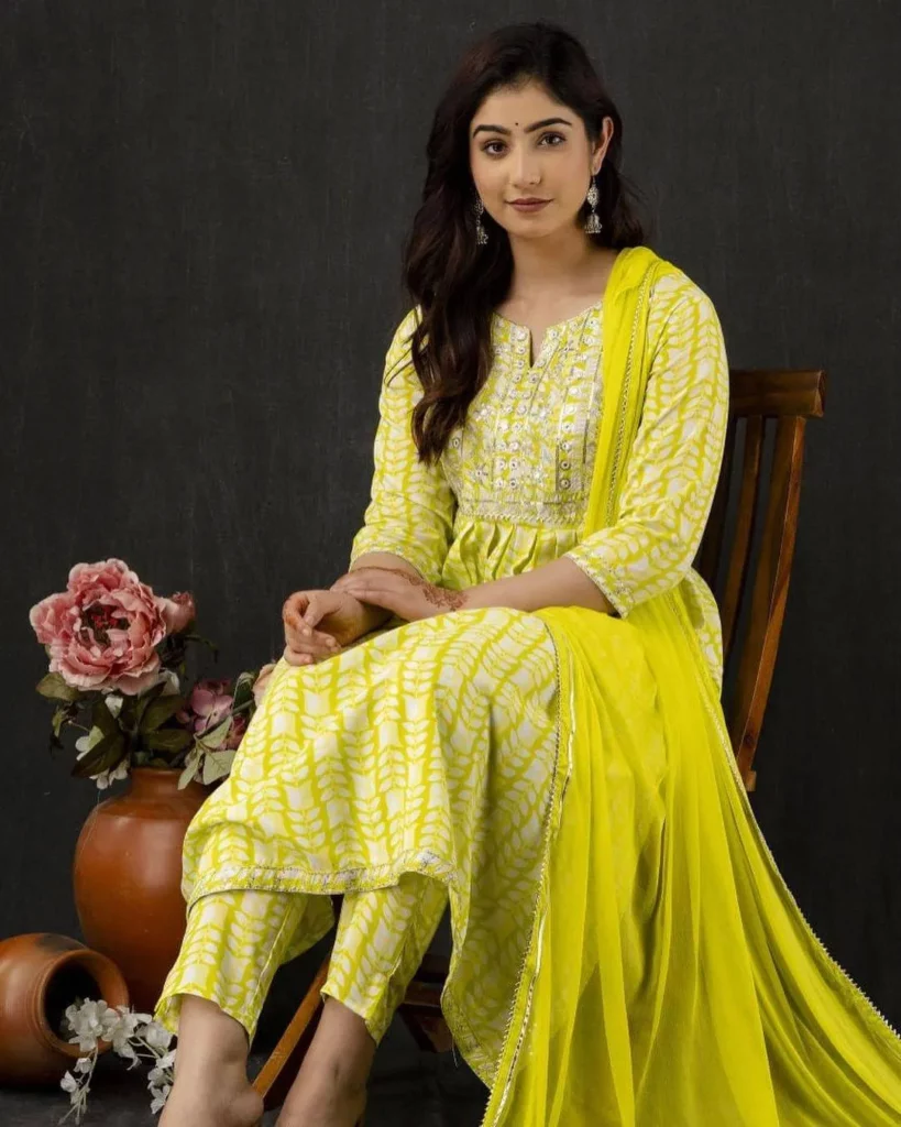 Naira Suit Design Naira Suit Design