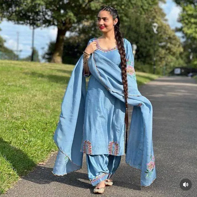 Punjabi Suit Design for girls Punjabi Suit Design for girls