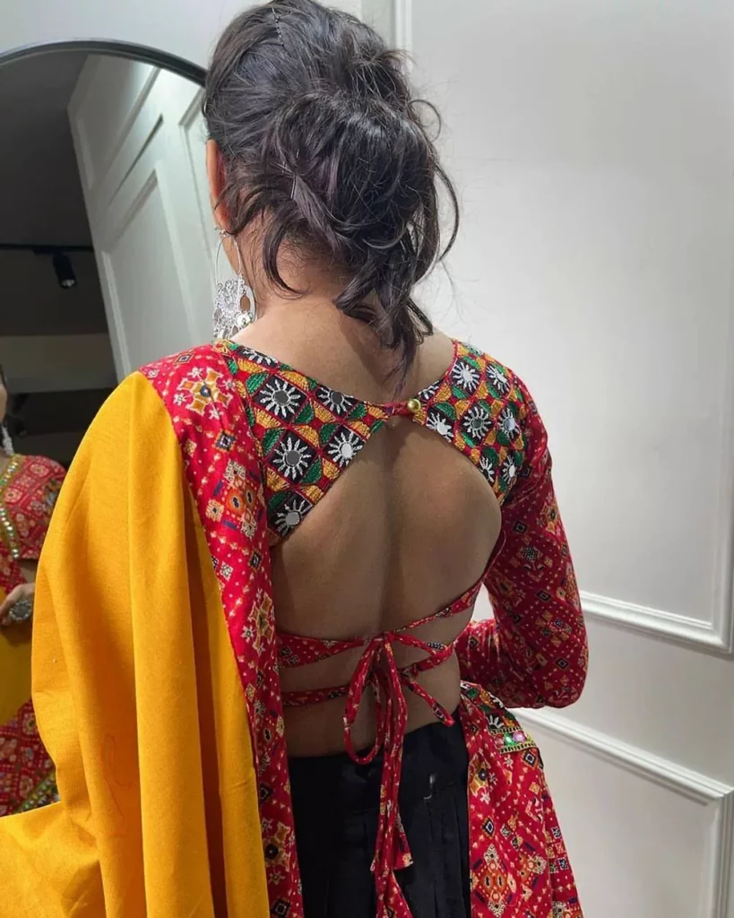 What makes a lehenga bridal? How to not look fat in lehenga?