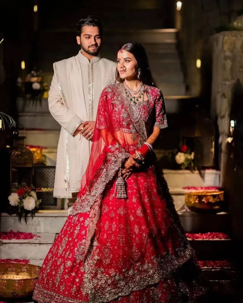 Lehenga for women What is the scarf of lehenga called?