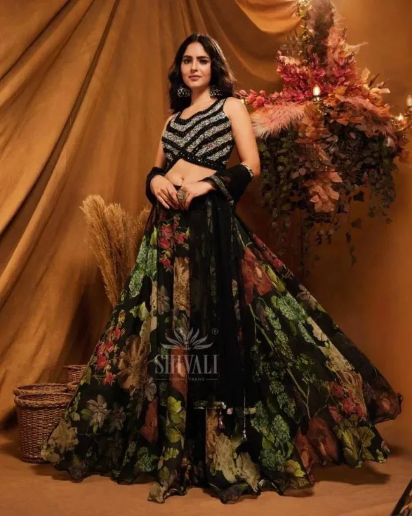 Lehenga for Girls How to look classy in lehenga?