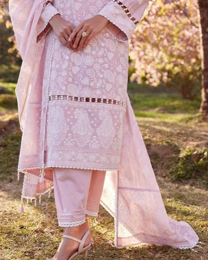 Lawn Suits For Women Pakistani