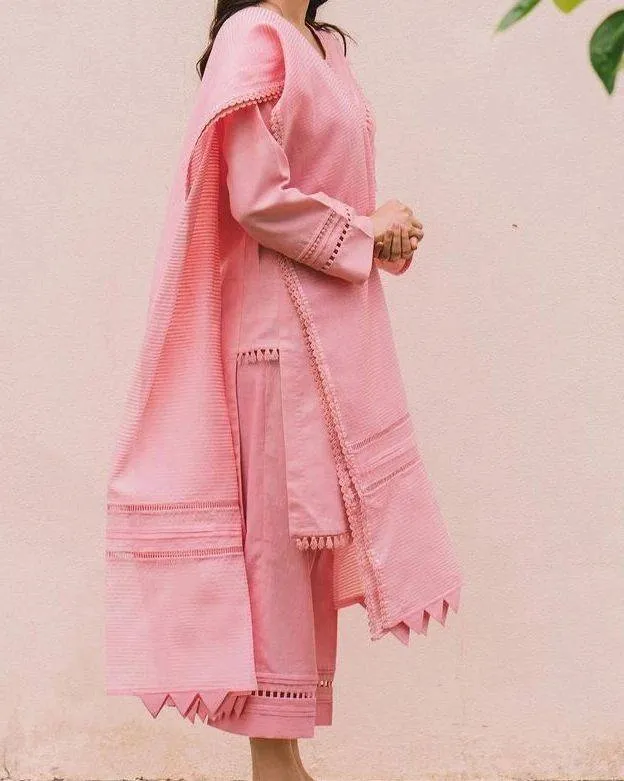 Lawn Suits For Women Pakistani