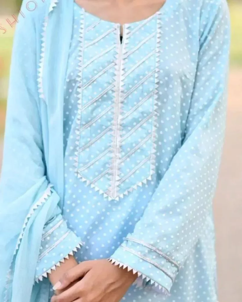 stylish Pakistani Suits for women