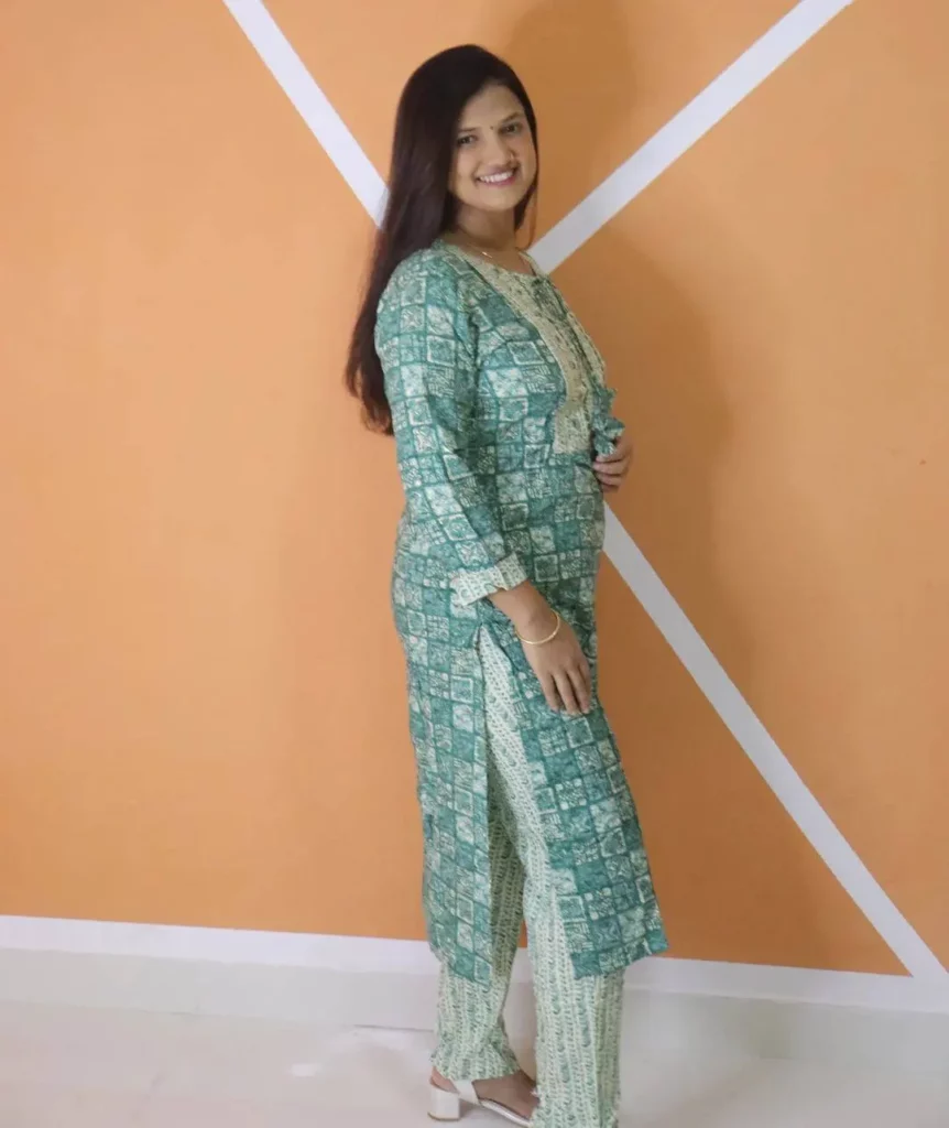 Straight Salwar Kameez