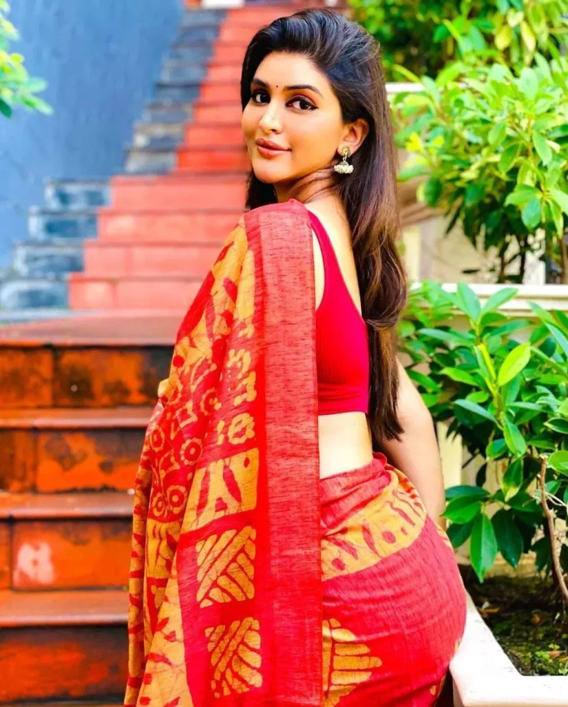 Latest Designer Sarees for Women Online