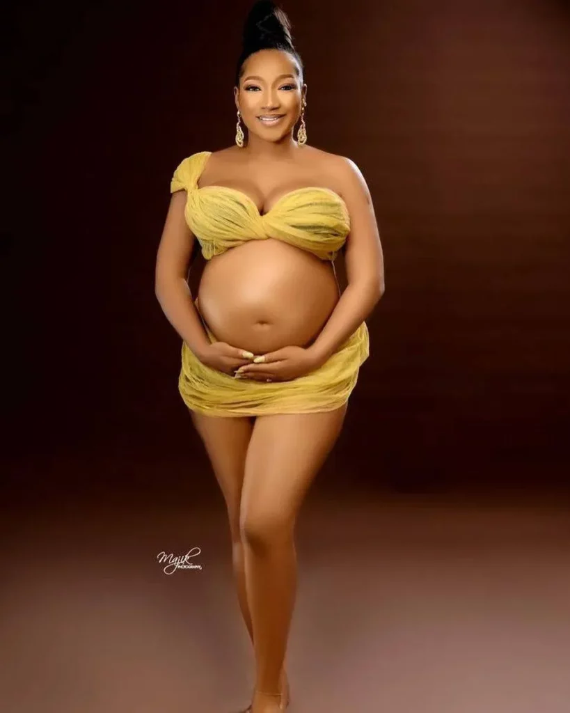 Maternity Dress for Photoshoot