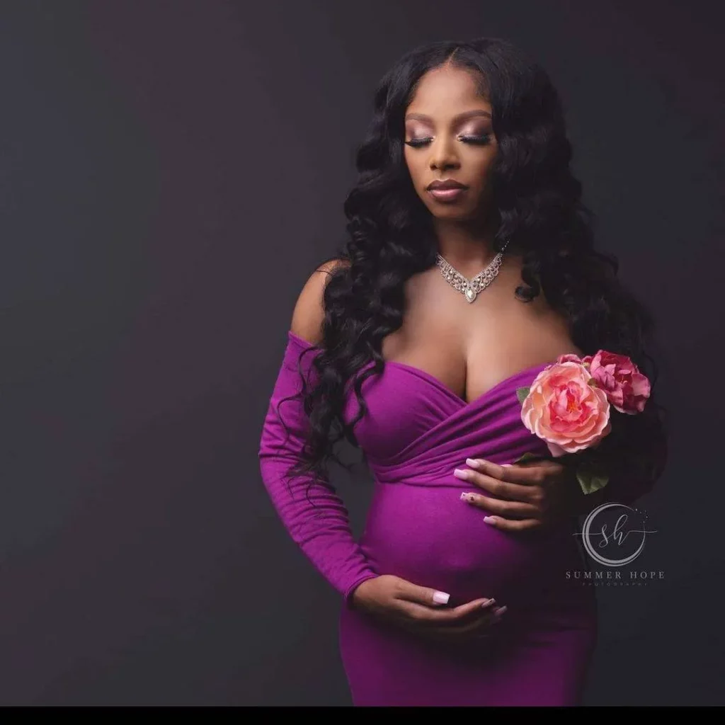Pregnancy outfits inspired by barbie