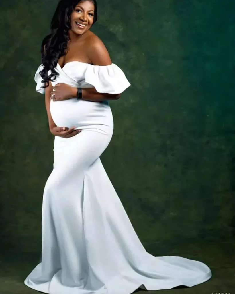 costume ideas for pregnant women