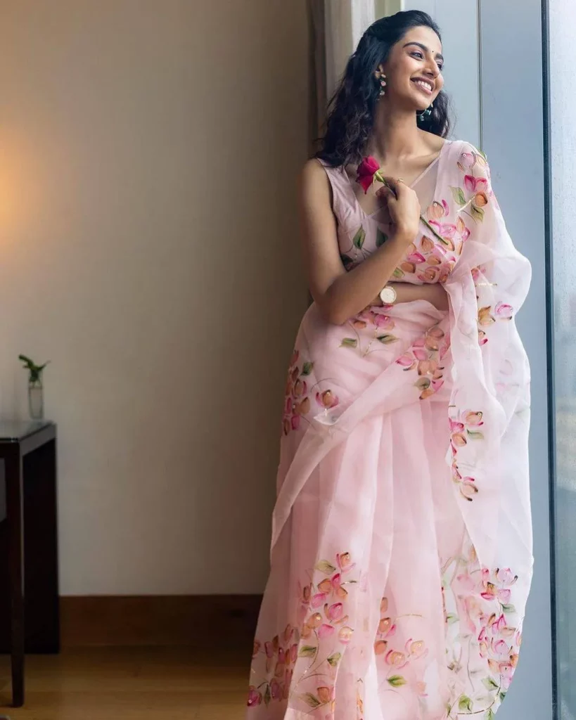 Indian/Pakistani Party Wear Indian/Pakistani Party Wear