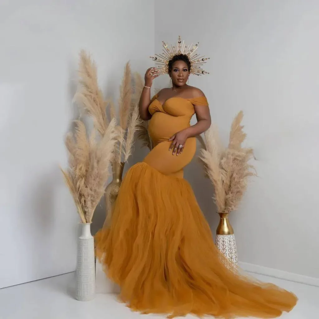 Maternity gown styles for photoshoot