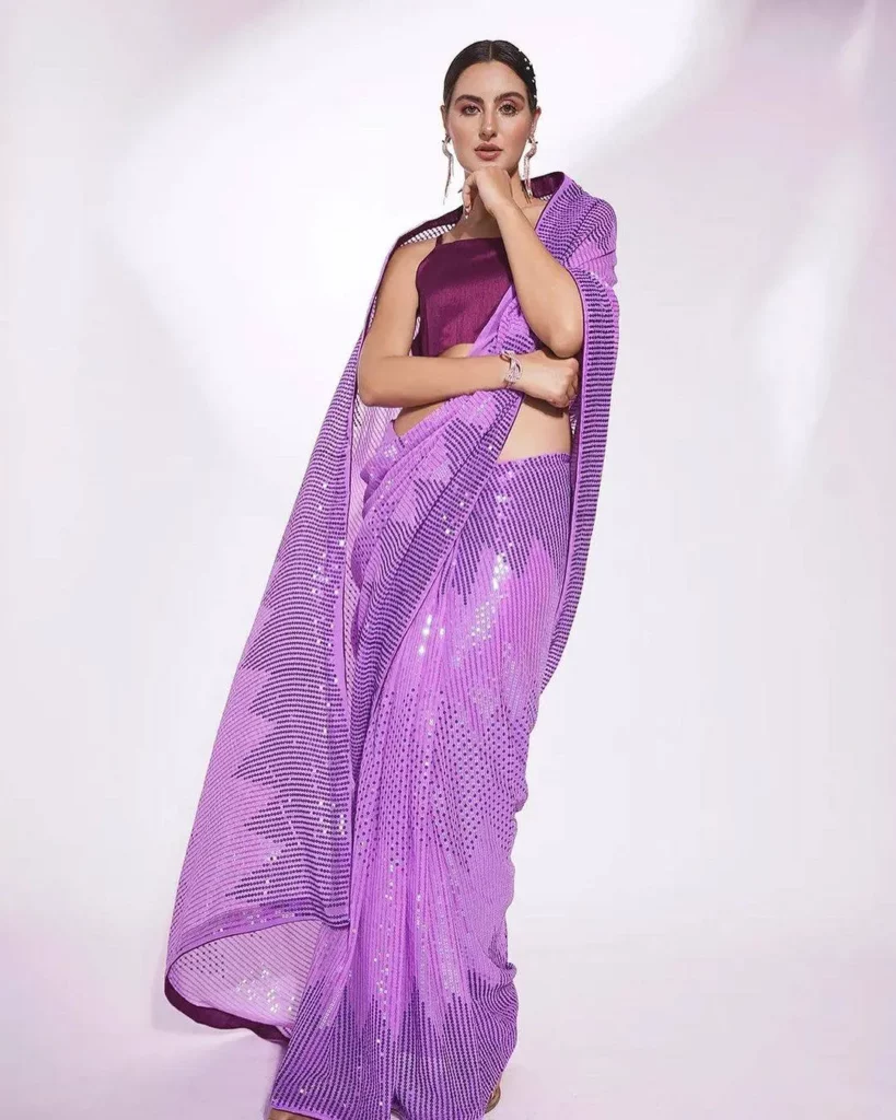 Trendy Bollywood outfits for women Sari Festival
