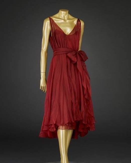 Chiffon sleeveless dresses for ladies