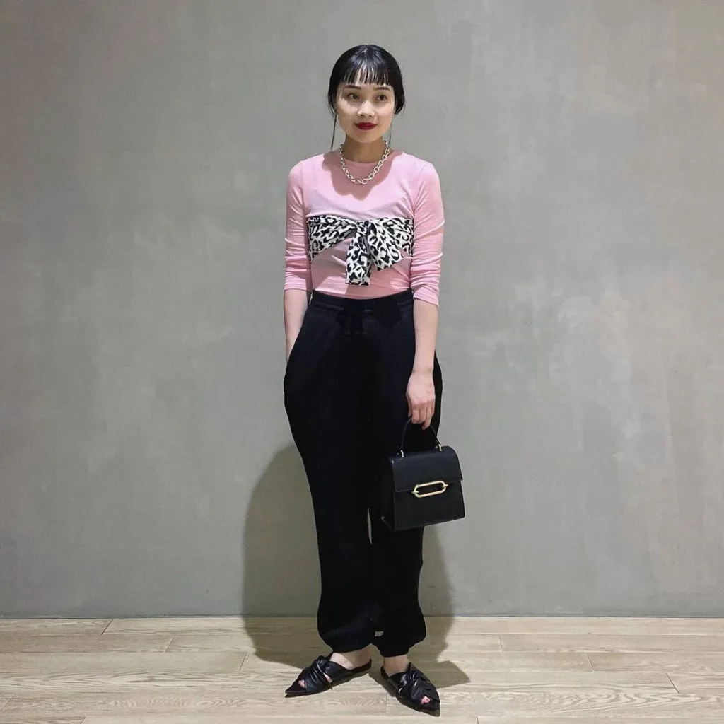 Pink long-sleeve tops
