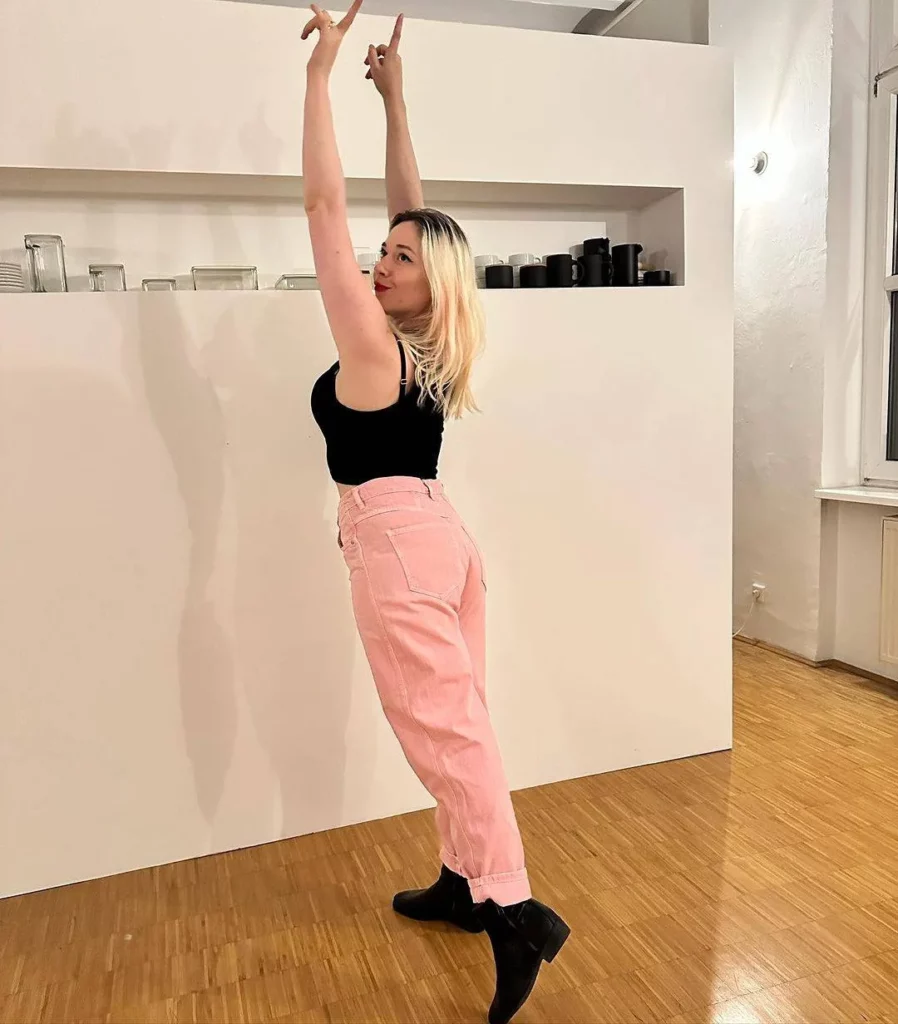 Pink jeans for her