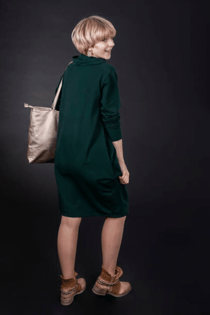 What Color Shoes Go With a Green Dress