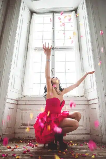 Plunging v-neckline strapless barbie pink dress with black platform heels