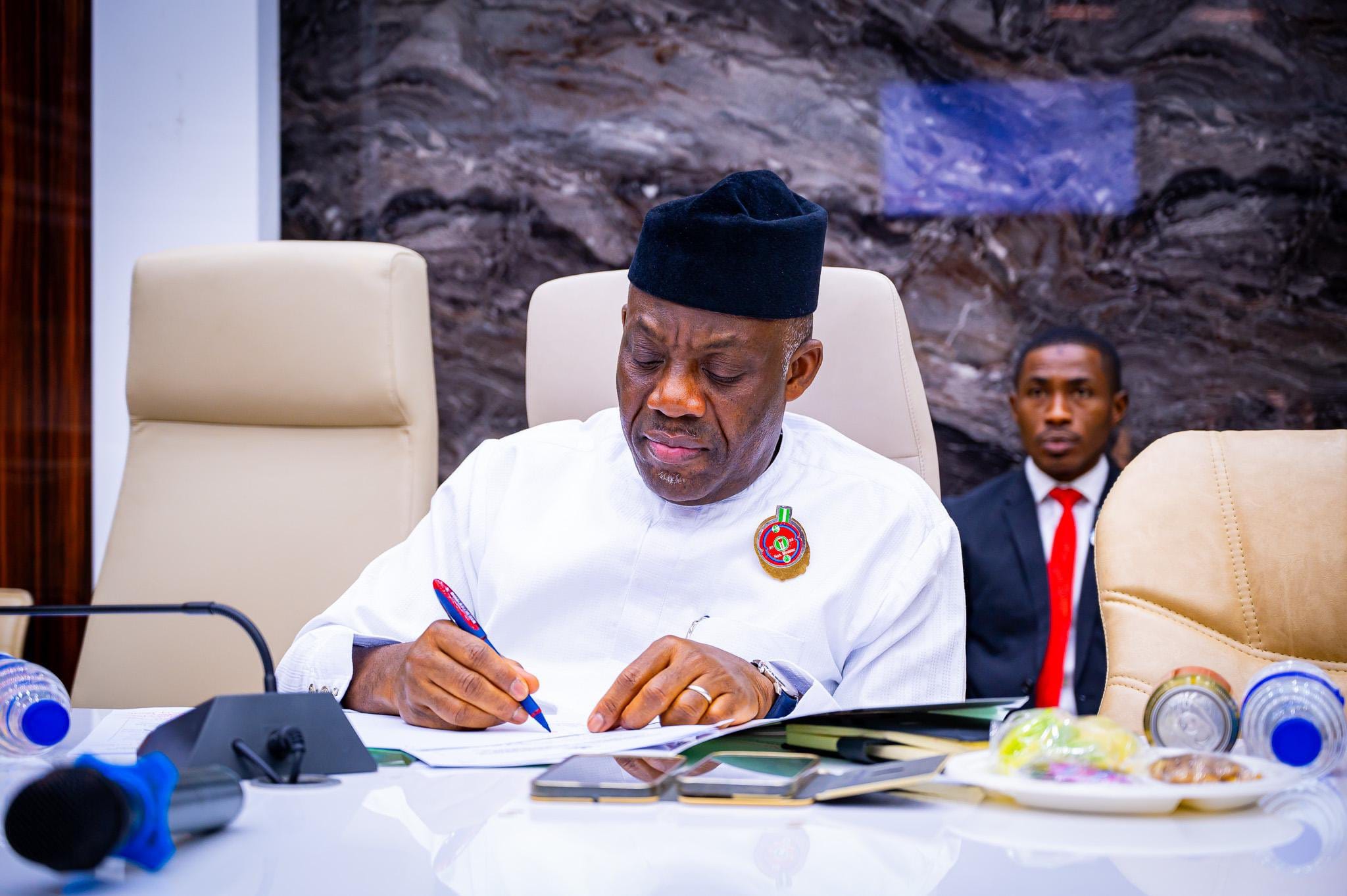 BREAKING: FG Fixes Tertiary Admission Age At 16