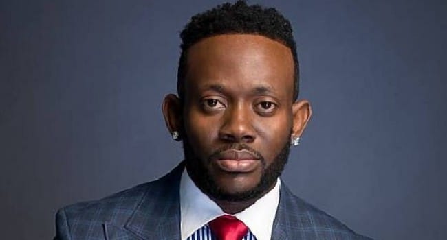 Nigerian Musician, J Martins Survives Car Crash