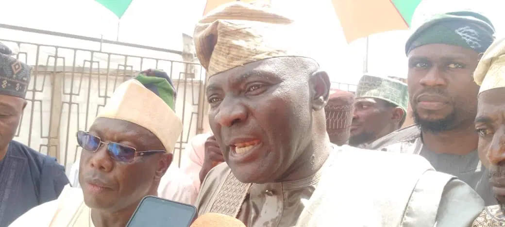 APC Chieftain, Ex-Lawmaker Saheed Popoola Defects to PDP in Kwara